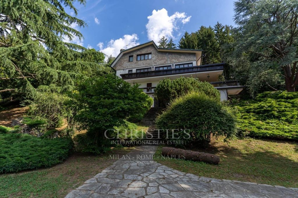 Prestigiosa villa di 550 mq in vendita, Località Soprarisio, Longone al Segrino, Como, Lombardia
