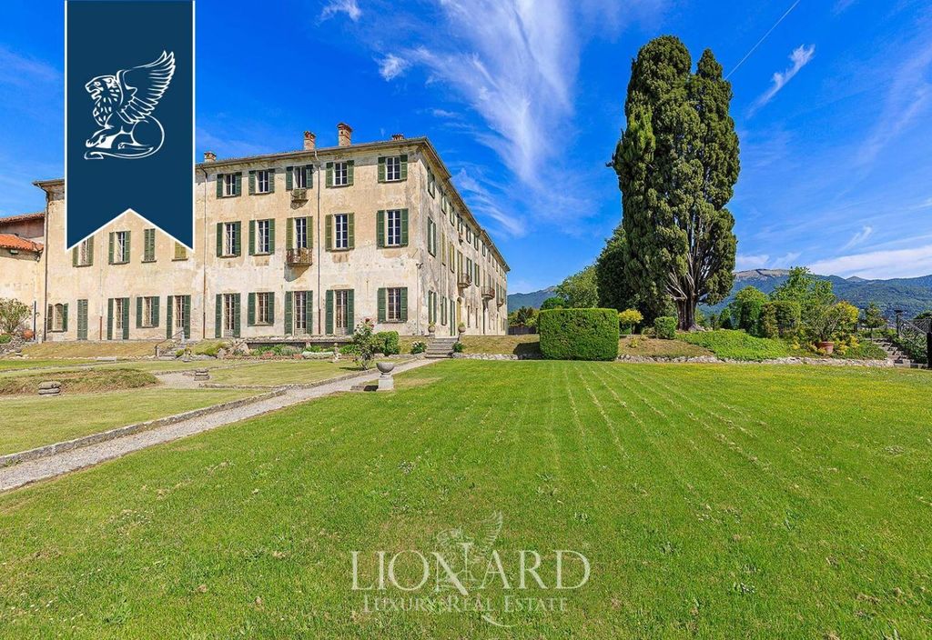 Villa di 4520 mq in vendita Alzate Brianza, Italia