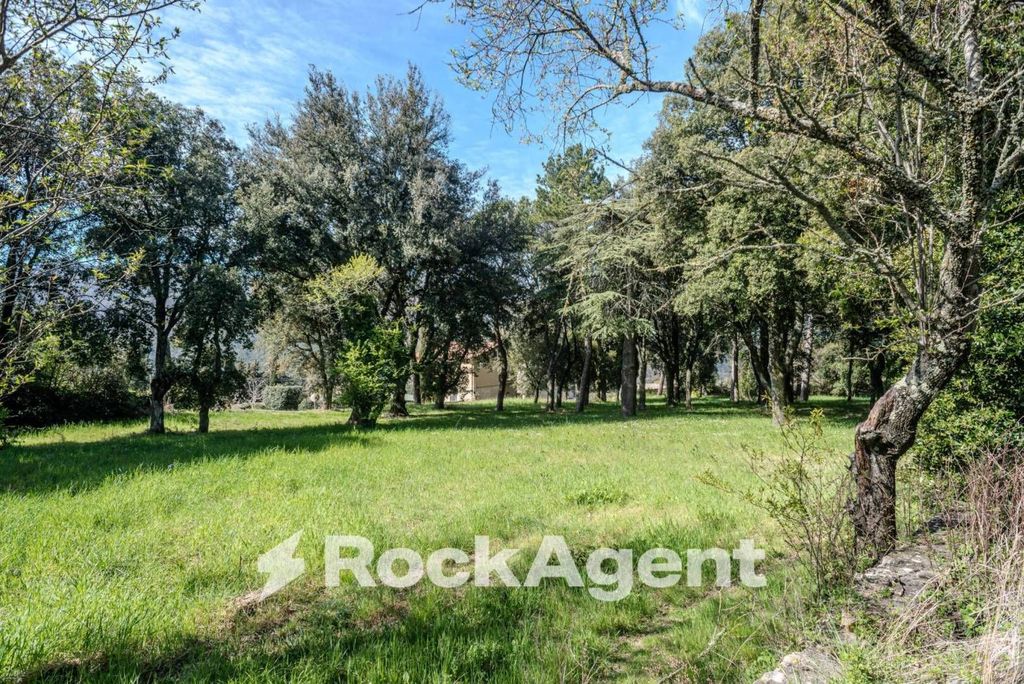 Château · Castle in Baschi
