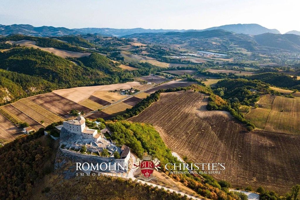 Château · Castle in Cagli