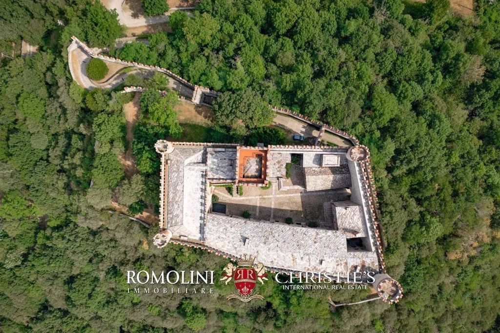 Château · Castle in Montalto Dora