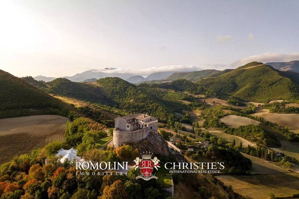 Château · Castle in Cagli