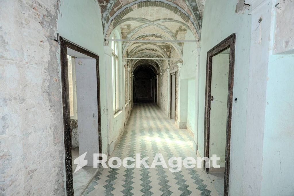 Château · Castle in Baschi