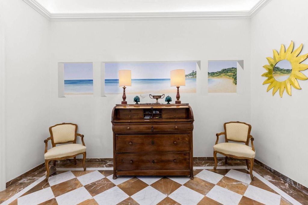 Luxury Apartment for sale in Viale Belfiore, 6, Florence, Tuscany - View 2