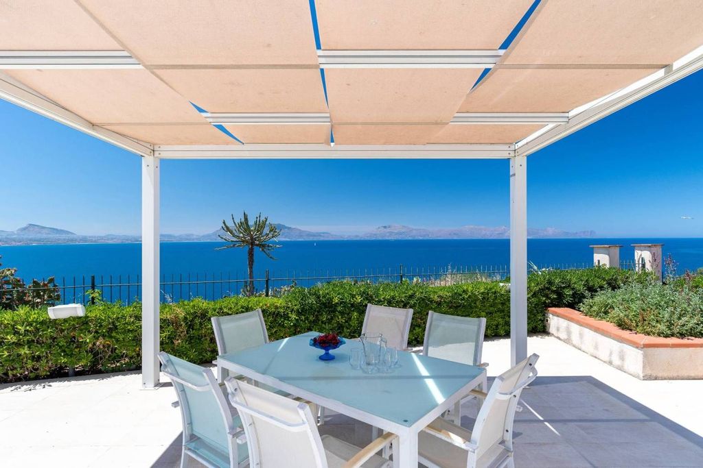 Luxury Villa for rent in Viale dei Pini, Terrasini, Sicily - View 2