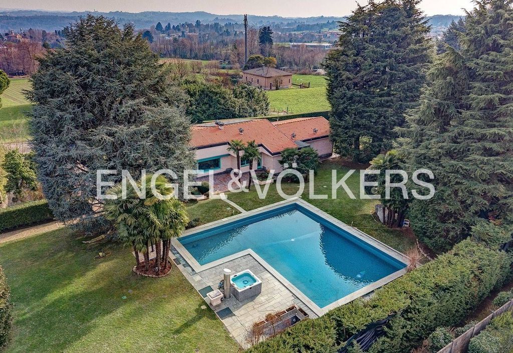 Casa – Erba - Vista 2