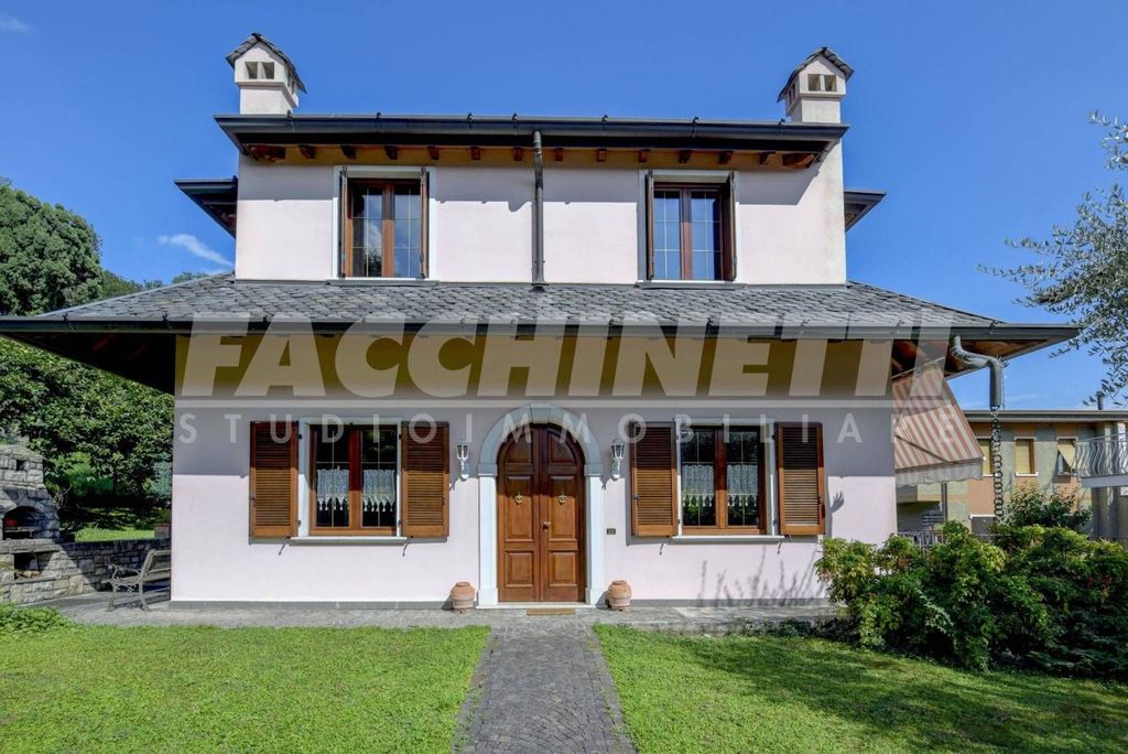 4 room luxury Villa for sale in Via Montecucco, 13A, Brescia, Provincia di Brescia, Lombardy - View 2