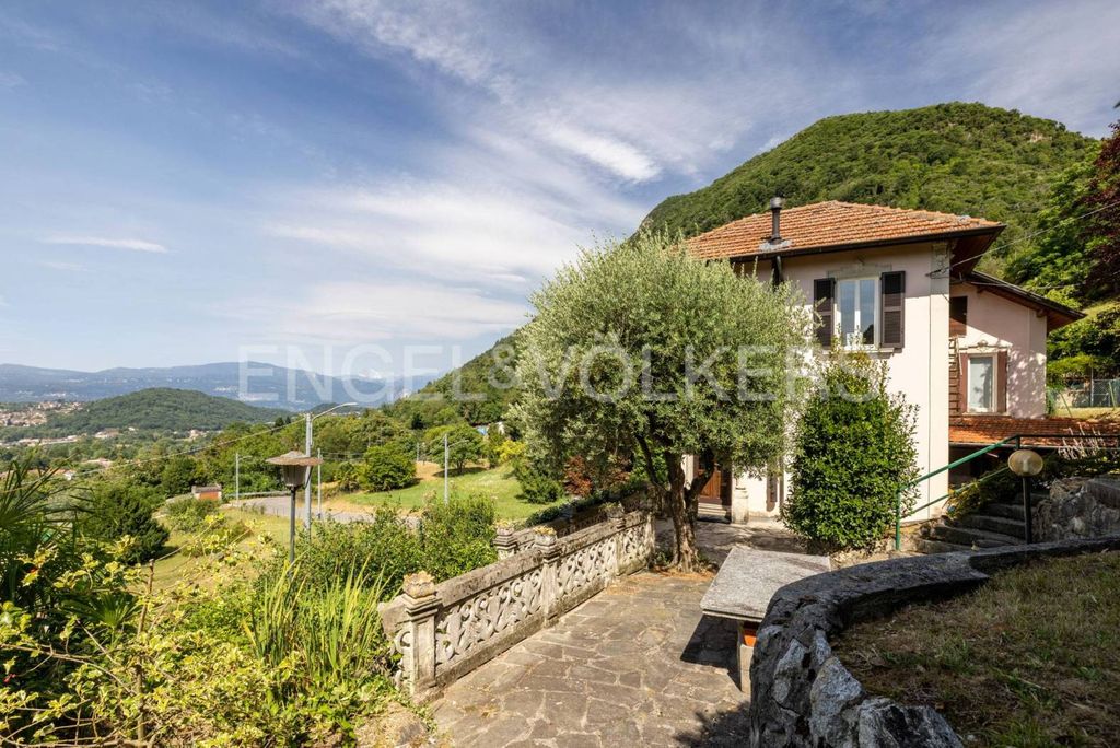 Casa – Cittiglio - Vista 2