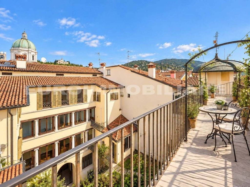Appartamento – Brescia - Vista 2