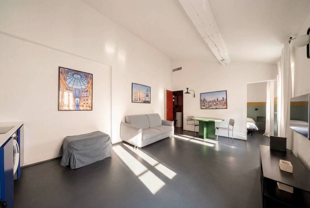 2 room luxury Flat for sale in Corso Giuseppe Garibaldi, 38, Milan, Lombardy - Vista 2