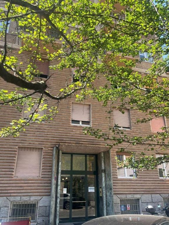 2 room luxury Apartment for rent in Via Santa Maria Valle, 4, Milan, Lombardy - Vista 2