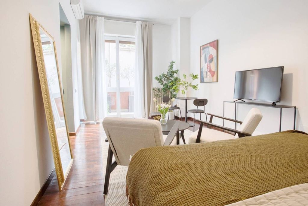 2 room luxury Flat for sale in Corso Giuseppe Garibaldi, 72, Milan, Lombardy - View 2