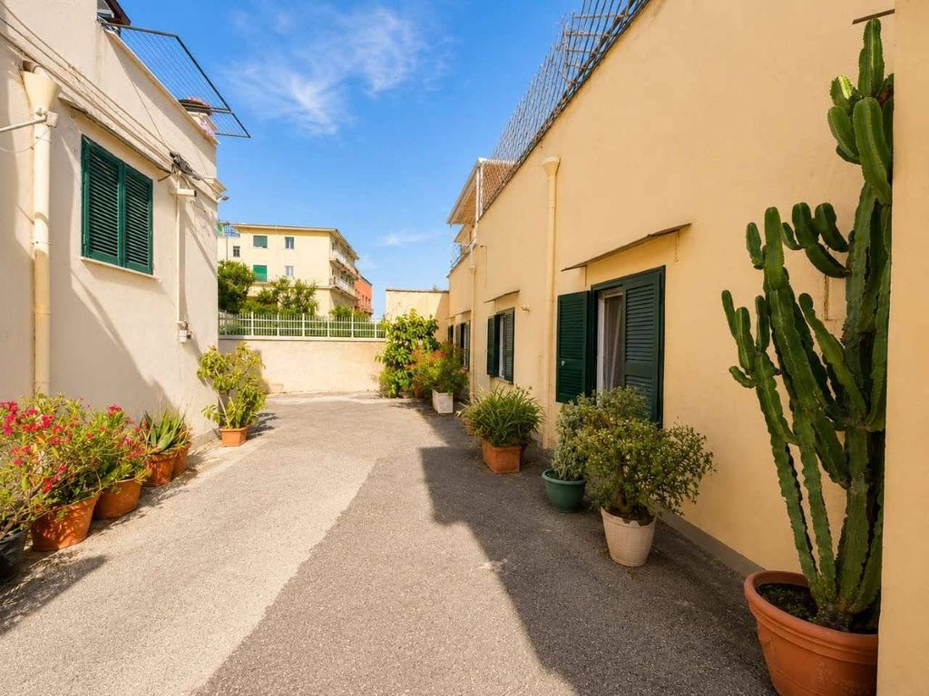 Casa – Napoli, Chiaia, Municipalità 1 - Vista 2