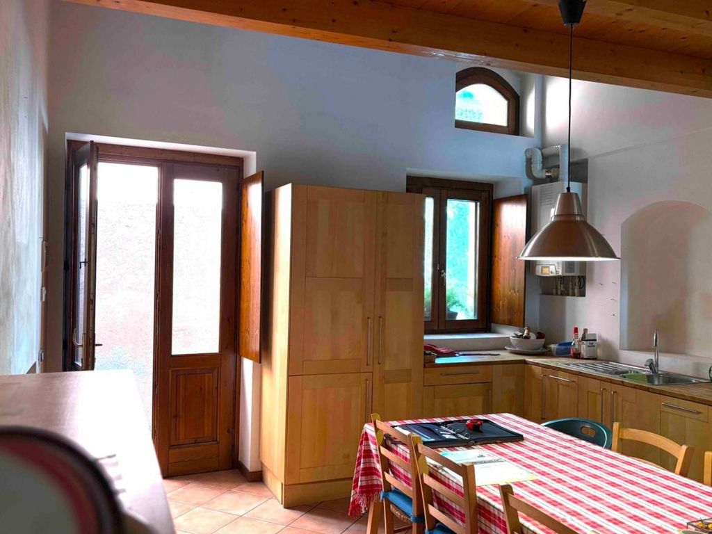 3 room luxury Flat for sale in Via dell'Albera, 12, Gardone Riviera, Lombardy - Vista 2