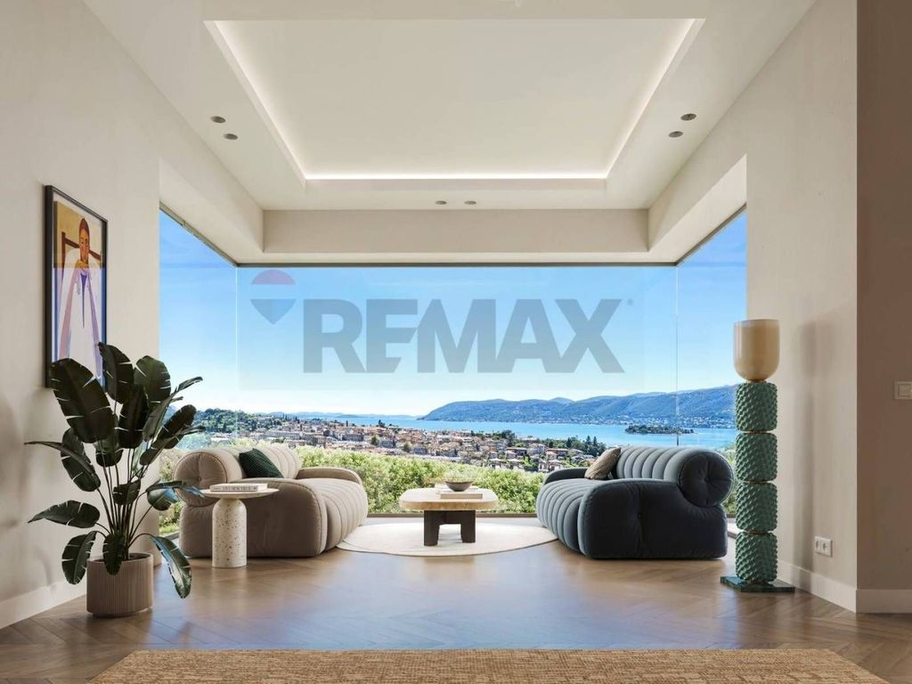 Luxury Villa for sale in Via Antonio Rossi, Verbania, Piedmont - Vista 2