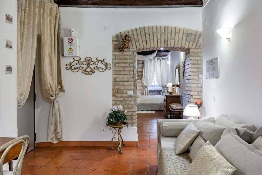 2 room luxury Apartment for sale in piazza barberini ,, Rome, Latium - Vista 2
