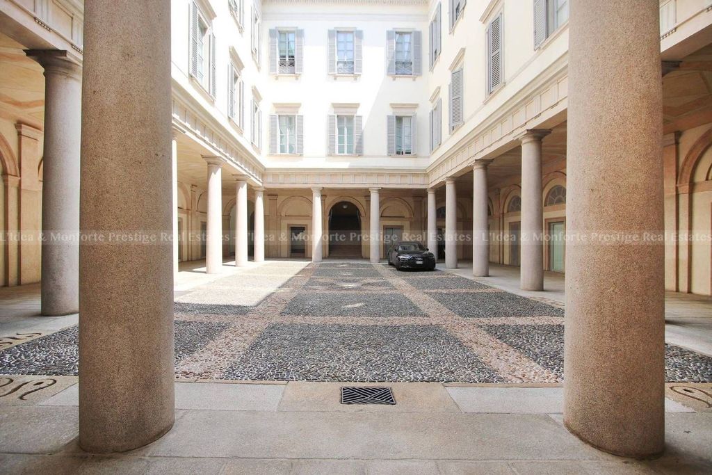 Luxury office for sale, Piazza Castello, Milan, Lombardy - View 2