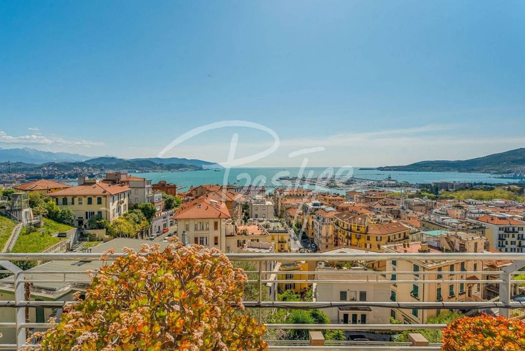 2 bedroom luxury Villa  in Via dei Colli, 71, La Spezia, Provincia di La Spezia, Liguria - View 2