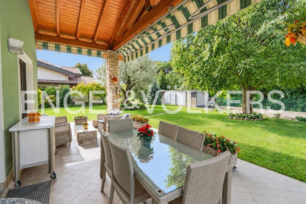 Casa – Cantello - Vista 2