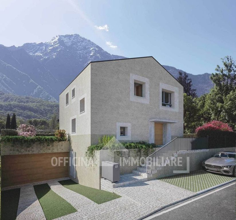 4 room luxury Villa for sale in Colico, Lombardy - View 2