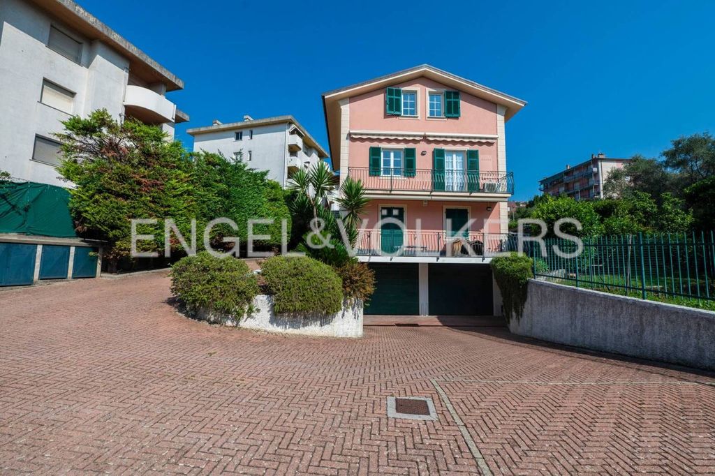5 room luxury Apartment for sale in Via Piacenza, 219, Chiavari, Liguria - Vista 2