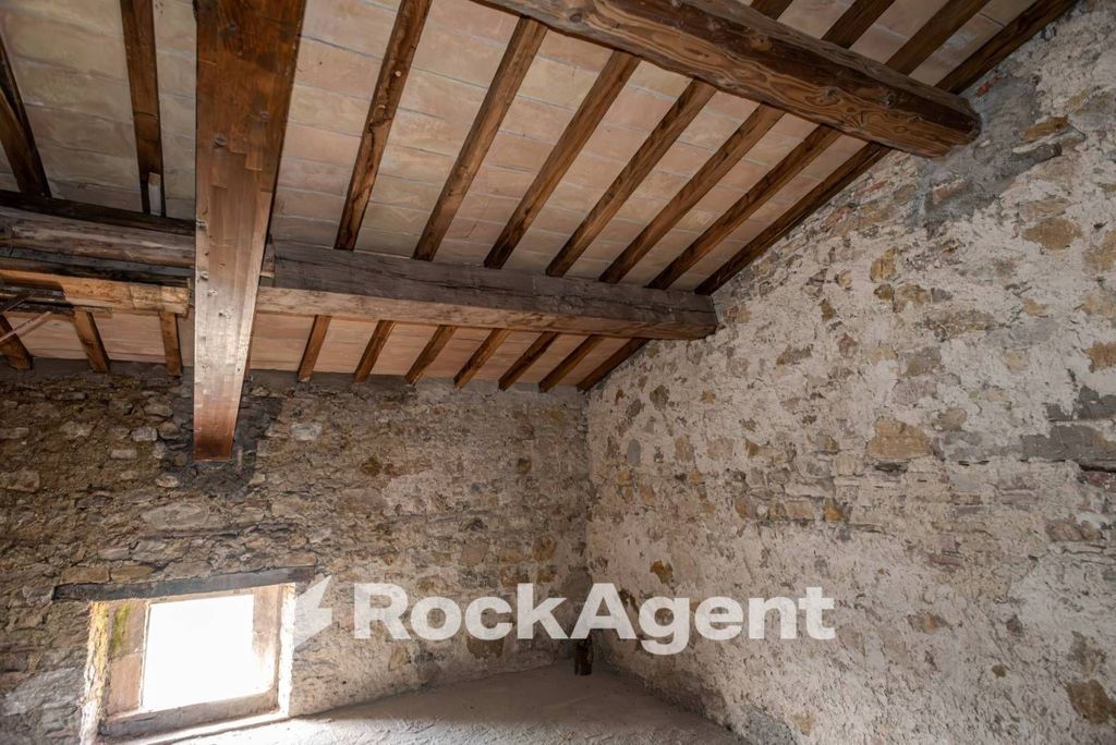 Château · Castle in Baschi