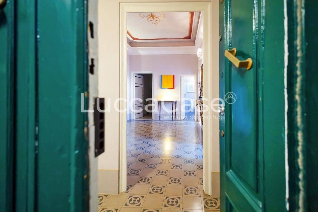 5 room luxury Apartment for sale in Via V. Veneto, , 16, Lucca, Tuscany - Vista 3