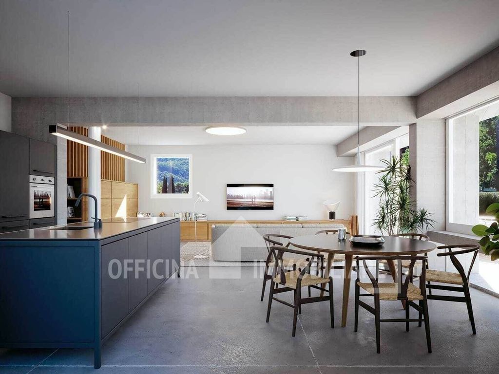 4 room luxury Villa for sale in Colico, Lombardy - View 3