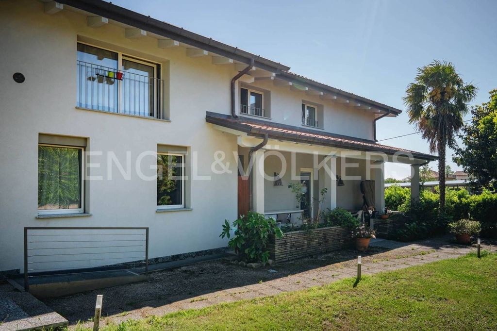 Casa – Varese - Vista 3