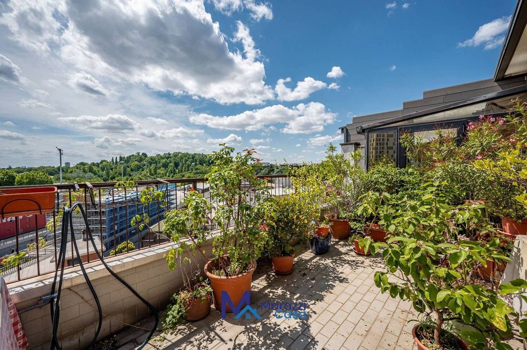 3 room luxury Flat for sale in Viale Certosa, 121, Milan, Lombardy - Vista 3