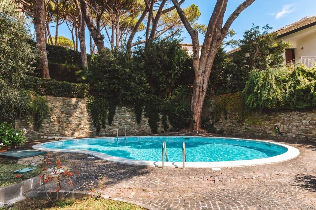 5 bedroom luxury Villa for sale in Strada Privata Delle Vignazze, 6, Arenzano, Liguria - View 3