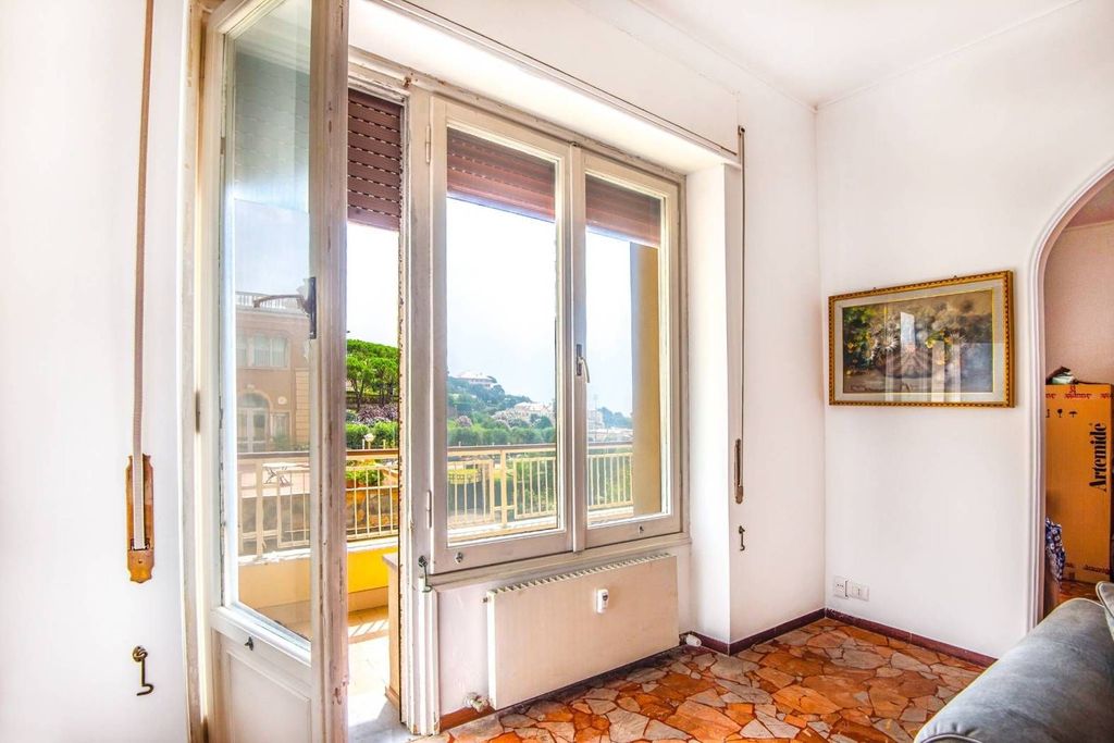 3 bedroom luxury Apartment for sale in Viale Nazario Sauro, Genoa, Provincia di Genova, Liguria - Vista 3