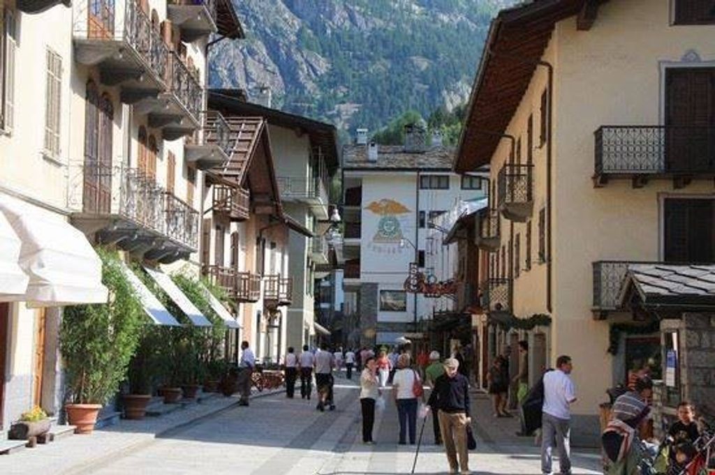 2 room luxury Flat for sale in Via Guglielmo Marconi, Courmayeur, Valle d'Aosta, Aosta Valley - Ansicht 3