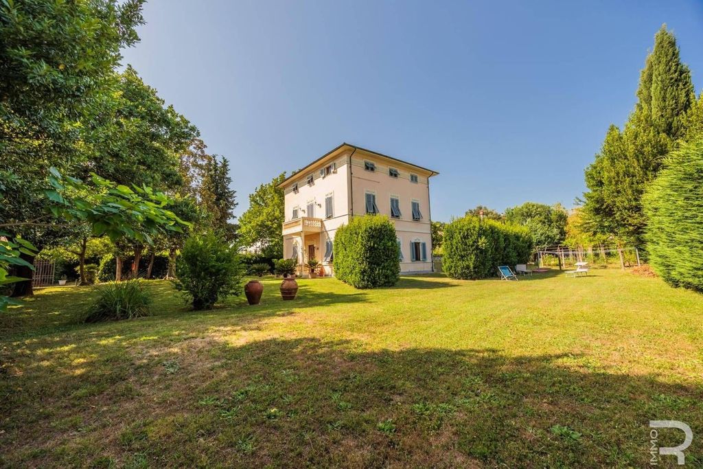 House in Porcari - Vista 3