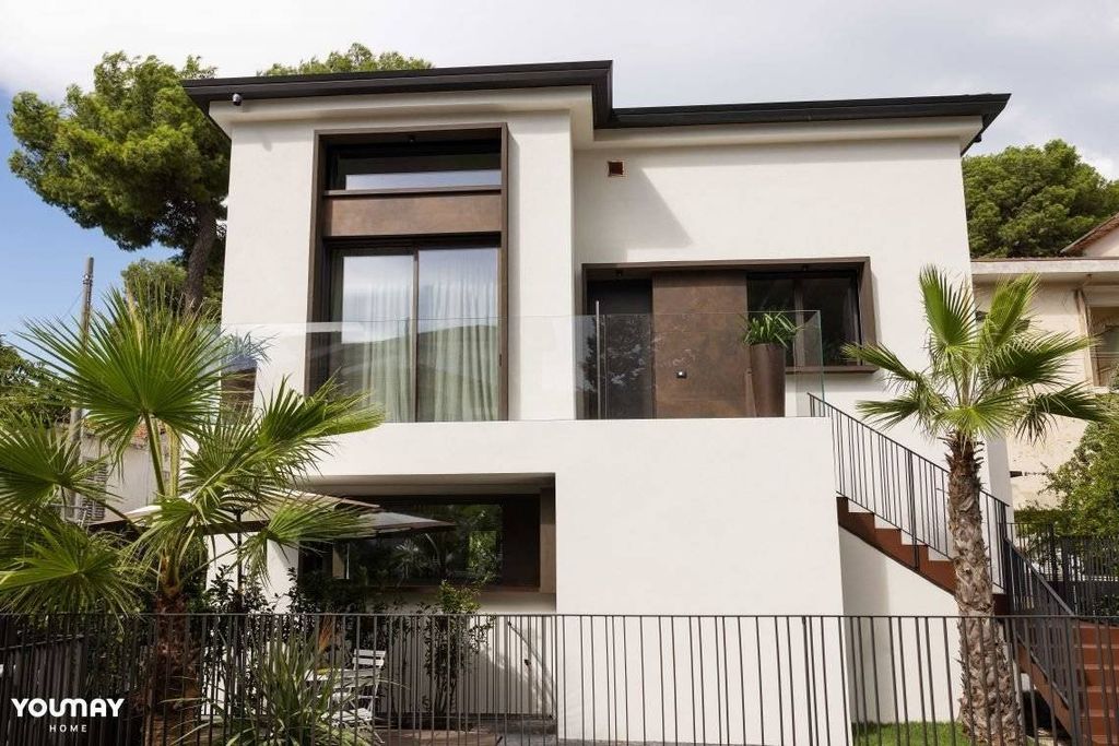 Luxury Villa for sale in Viale Antonio Gramsci, Riccione, Emilia-Romagna - View 3