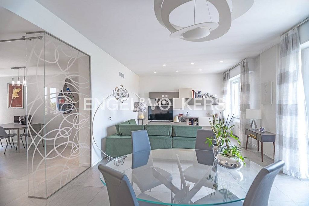 4 room luxury Apartment for sale in Via Francesco Primaticcio, 217, Milan, Lombardy - Vista 3