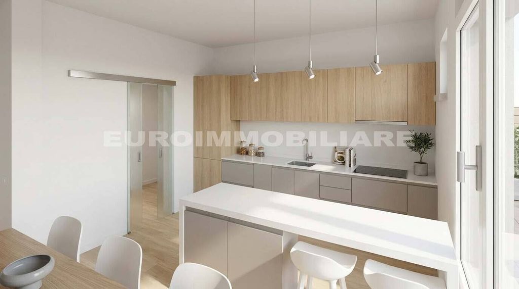 Luxury Flat for sale in Via Desenzanino, 18, Desenzano del Garda, Provincia di Brescia, Lombardy - View 3