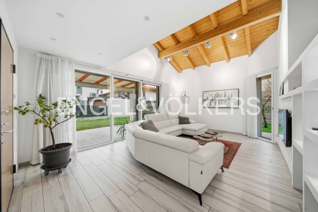 House in Samarate - Vista 3