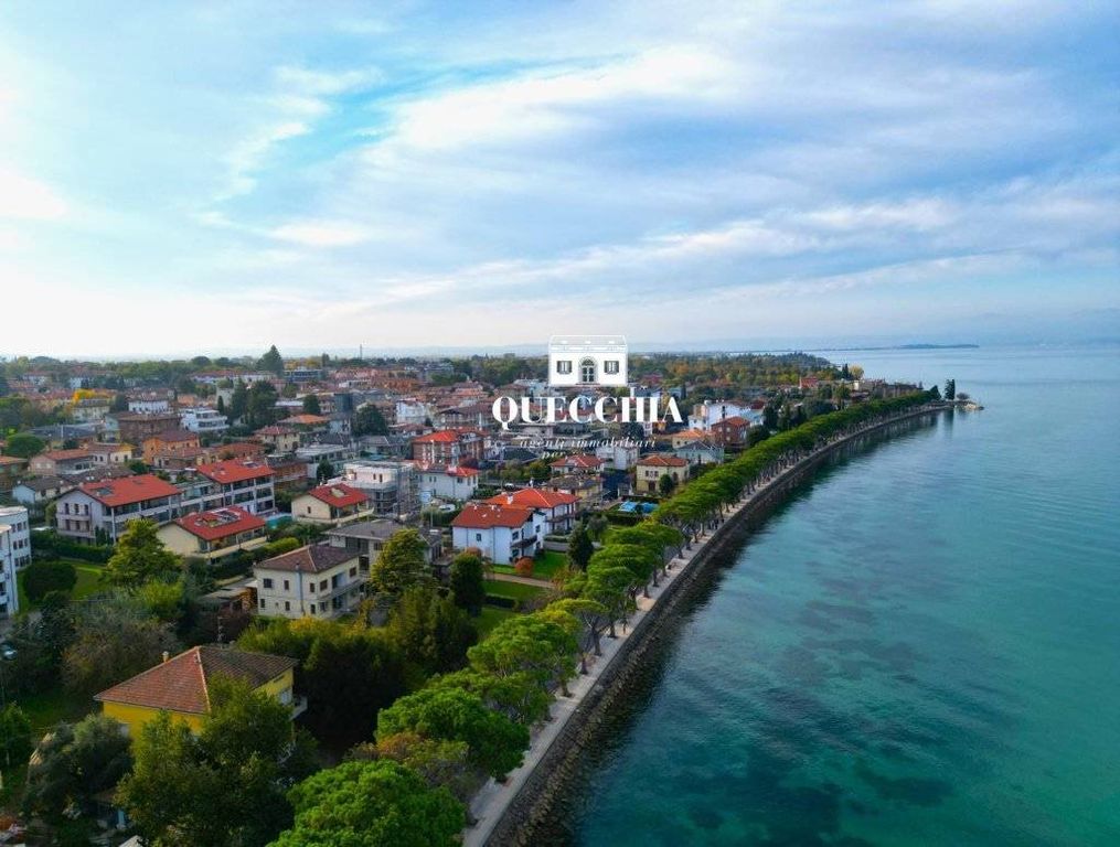 4 bedroom luxury Apartment in Piazza Ferdinando di Savoia, Peschiera del Garda, Provincia di Verona, Veneto - Vista 3