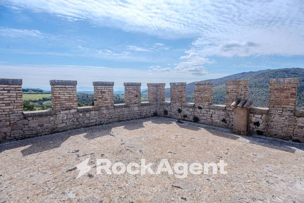 Château · Castle in Baschi