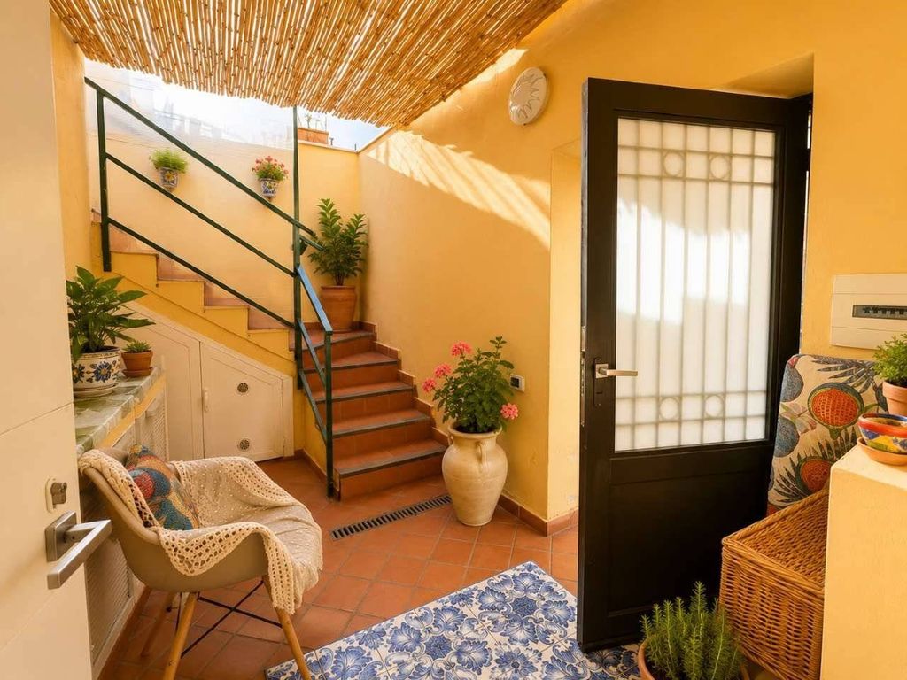 Casa – Napoli, Chiaia, Municipalità 1 - Vista 4