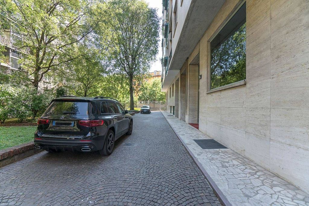 Luxury Apartment for sale in Via San Vittore, 36, Milan, Lombardy - Vista 4