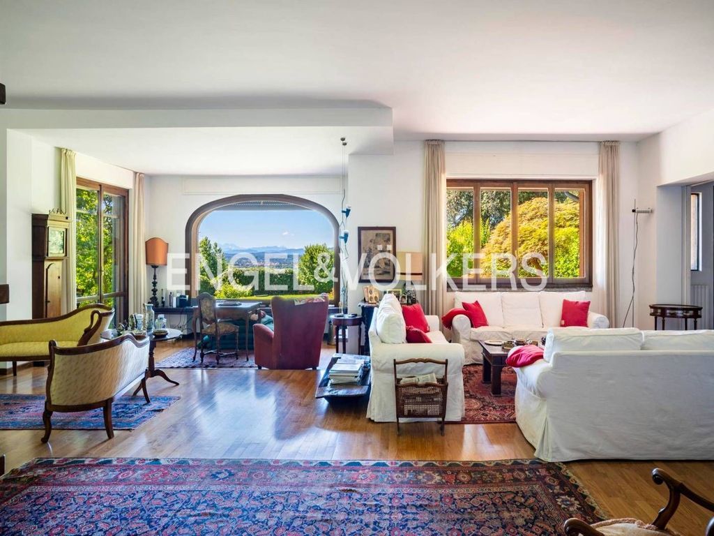 7 bedroom luxury Villa for sale in Via dei Mille, 10, Monticello Brianza, Provincia di Lecco, Lombardy - View 4