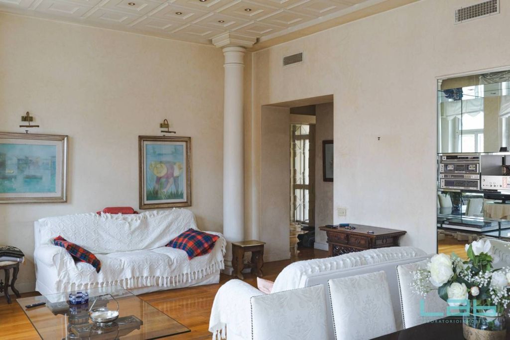 3 room luxury Flat for sale in Via Milano, 18, Trieste, Friuli Venezia Giulia - View 4