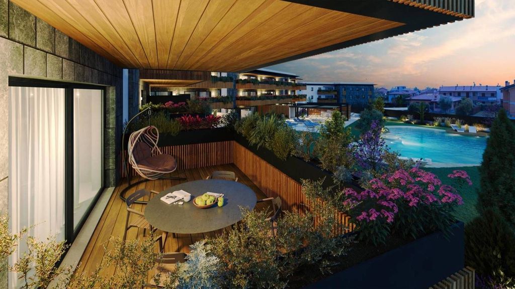4 room luxury Flat for sale in Via Venezia, Desenzano del Garda, Provincia di Brescia, Lombardy - Vista 4