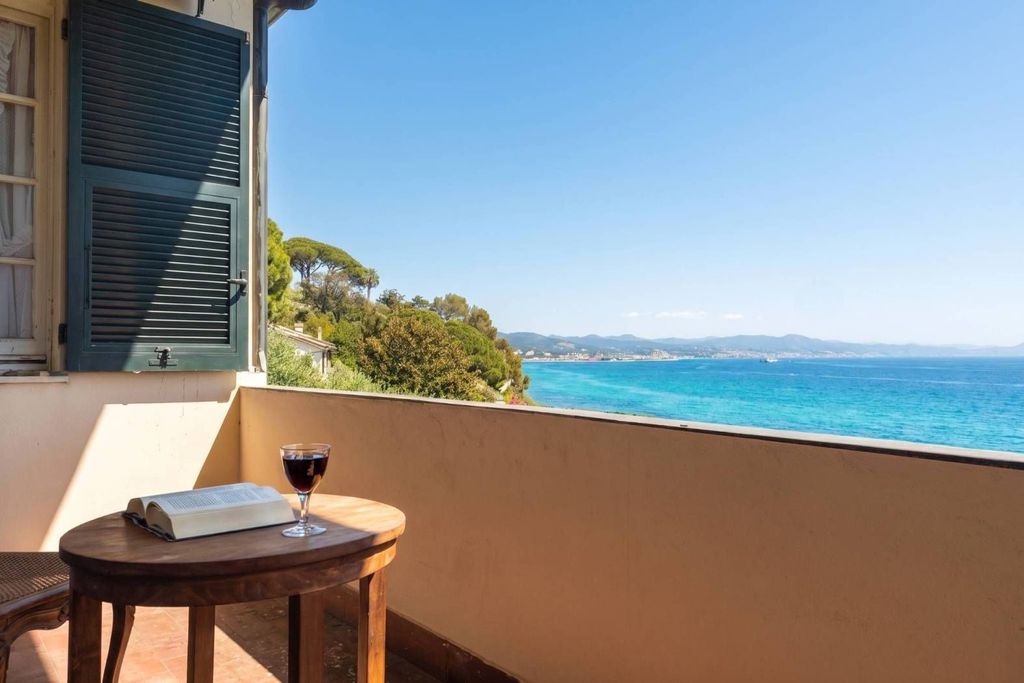 5 bedroom luxury Villa for sale in Strada Privata Delle Vignazze, 6, Arenzano, Liguria - View 4