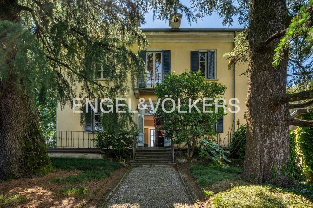 5 bedroom luxury Villa for sale in Via Cantù, Casnate Con Bernate, Lombardy - View 4