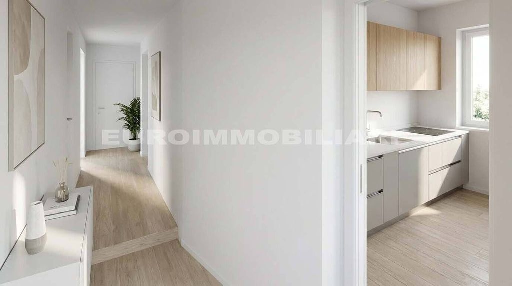 Luxury Flat for sale in Via Desenzanino, 18, Desenzano del Garda, Provincia di Brescia, Lombardy - View 4