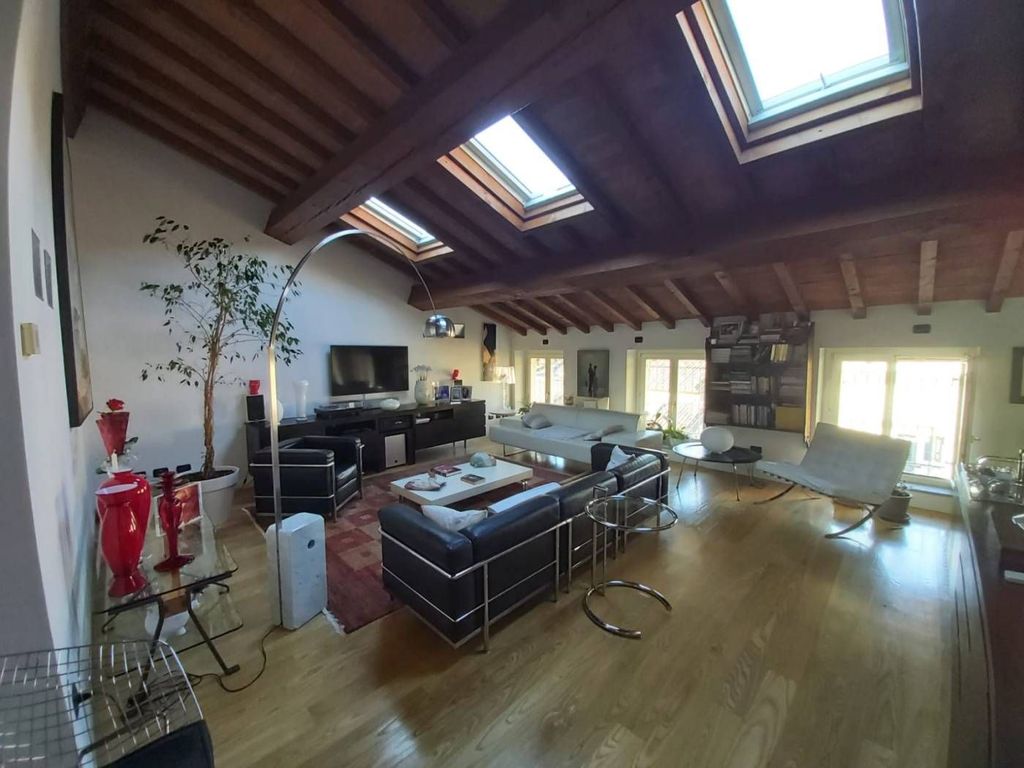 Luxury Flat for sale in Via Roma, 51, Piacenza, Emilia-Romagna - Ansicht 5
