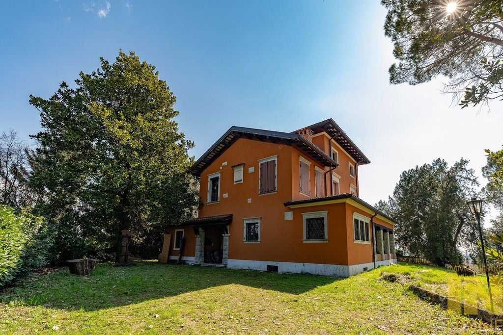 House in Moruzzo - Vista 5